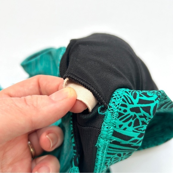 Lululemon Free To Be Serene Tank (2 In 1) Med. Support For C/D Cup Green, Size 4 - Picture 14 of 14